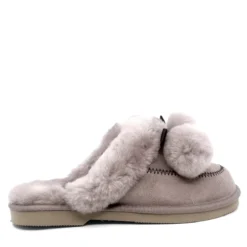 PomPom Sheepskin Scuff -Jumbo || PACIFIC Store pompom sheepskin scuff original ugg australia classic 10