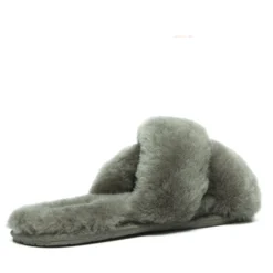UGG Premium Fluff Slippers II 20 UGG Premium Fluff Slippers II -Jumbo || PACIFIC Store ugg premium fluff slippers ii original ugg australia classic 9 1