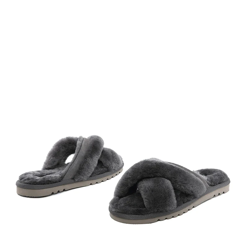 UGG Reggie Crossover Slides 6 UGG Reggie Crossover Slides - Image 6